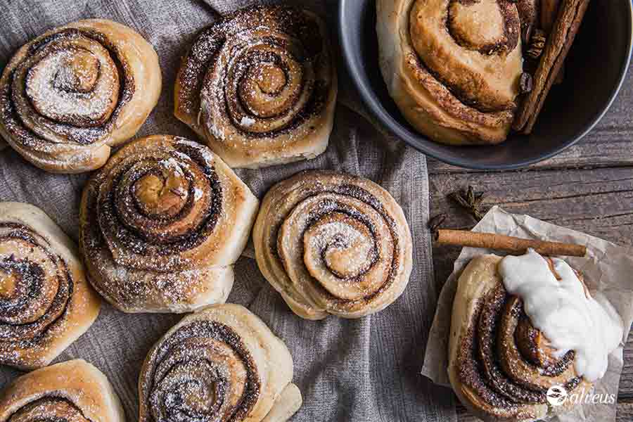 Cinnamon rolls
